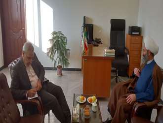 نشست صمیمی حجت الاسلام والمسلمین دکتر مهدوی‌پور  رییس دانشکده علوم قرآنی بجنورد  و مدیر توسعه دانشکده با دکتر قوامی نماینده محترم مردم شریف شهرستان های اسفراین ، بام و صفی آباد در دوازدهمین دوره مجلس شورای اسلامی، و نایب رئیس اول کمیسیون برنامه و بودجه مجلس شورای اسلامی